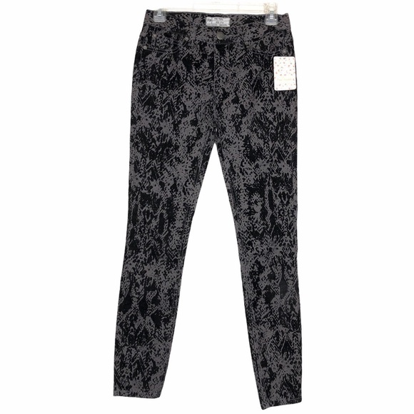 Nwt- FREE PEOPLE Gray & Black Snakeskin Print Velvet/Denim Skinny Jeans Size W25 - Picture 1 of 4